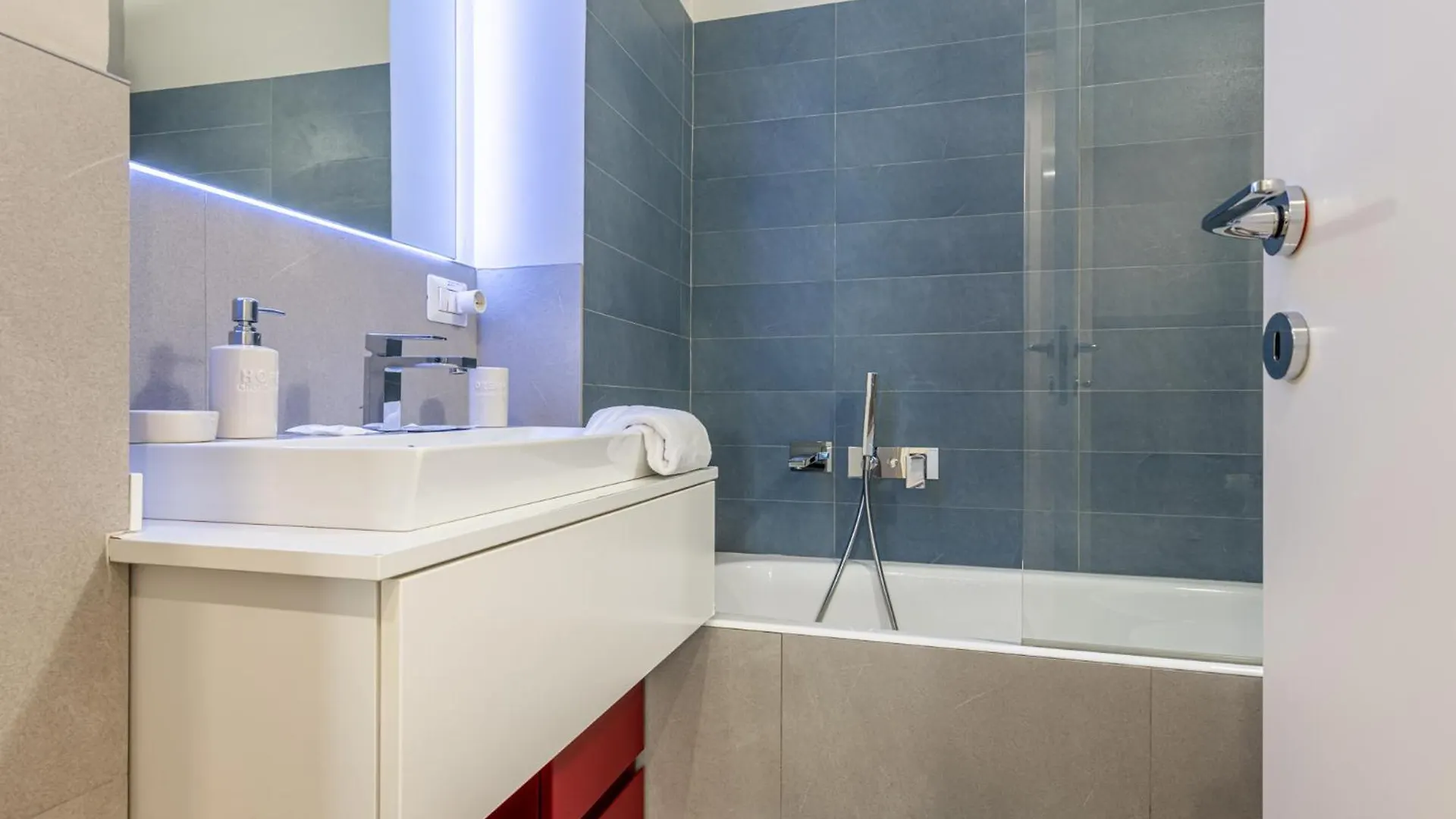 Cortivo - Piola 8 - Metro Apartment Milan Italy